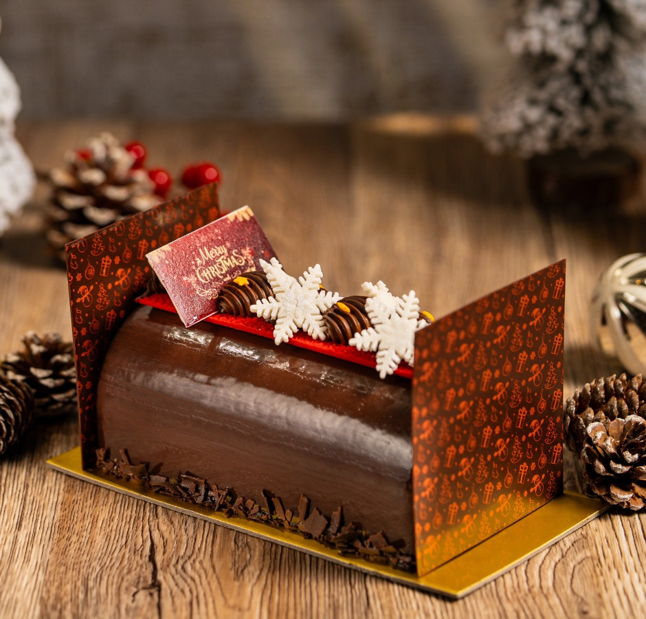 【聖誕限定】咖啡閣 聖誕樹頭特濃朱古力慕絲戚風蛋糕 【八五折優惠】